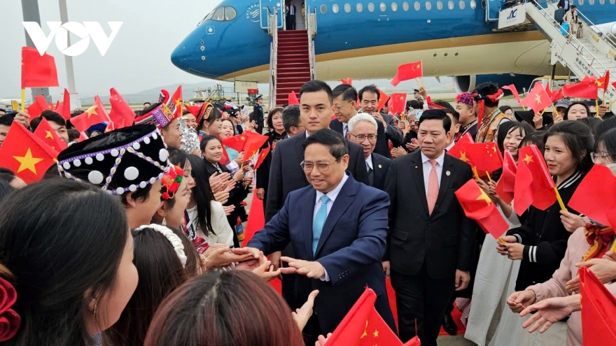 PM Pham Minh Chinh arrives in China for regional summits